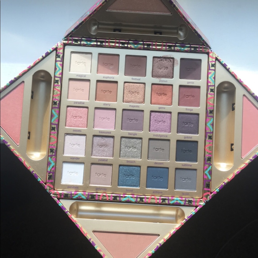 TARTE HOLIDAY